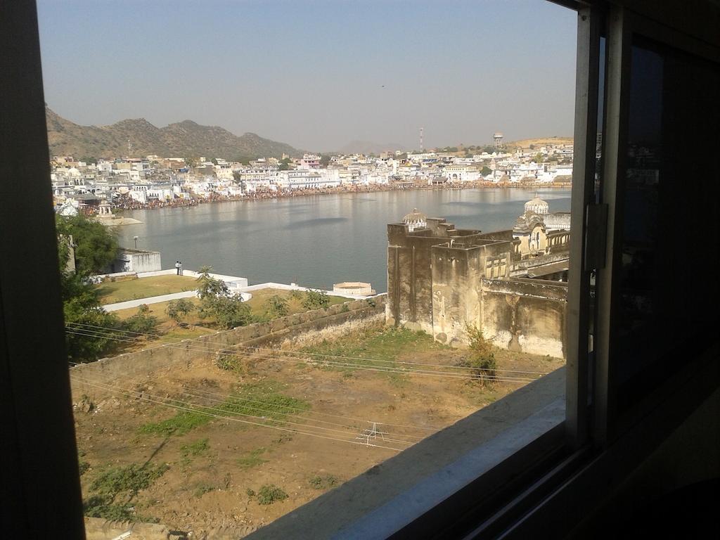 Pushkar Lake Palace ภายนอก รูปภาพ
